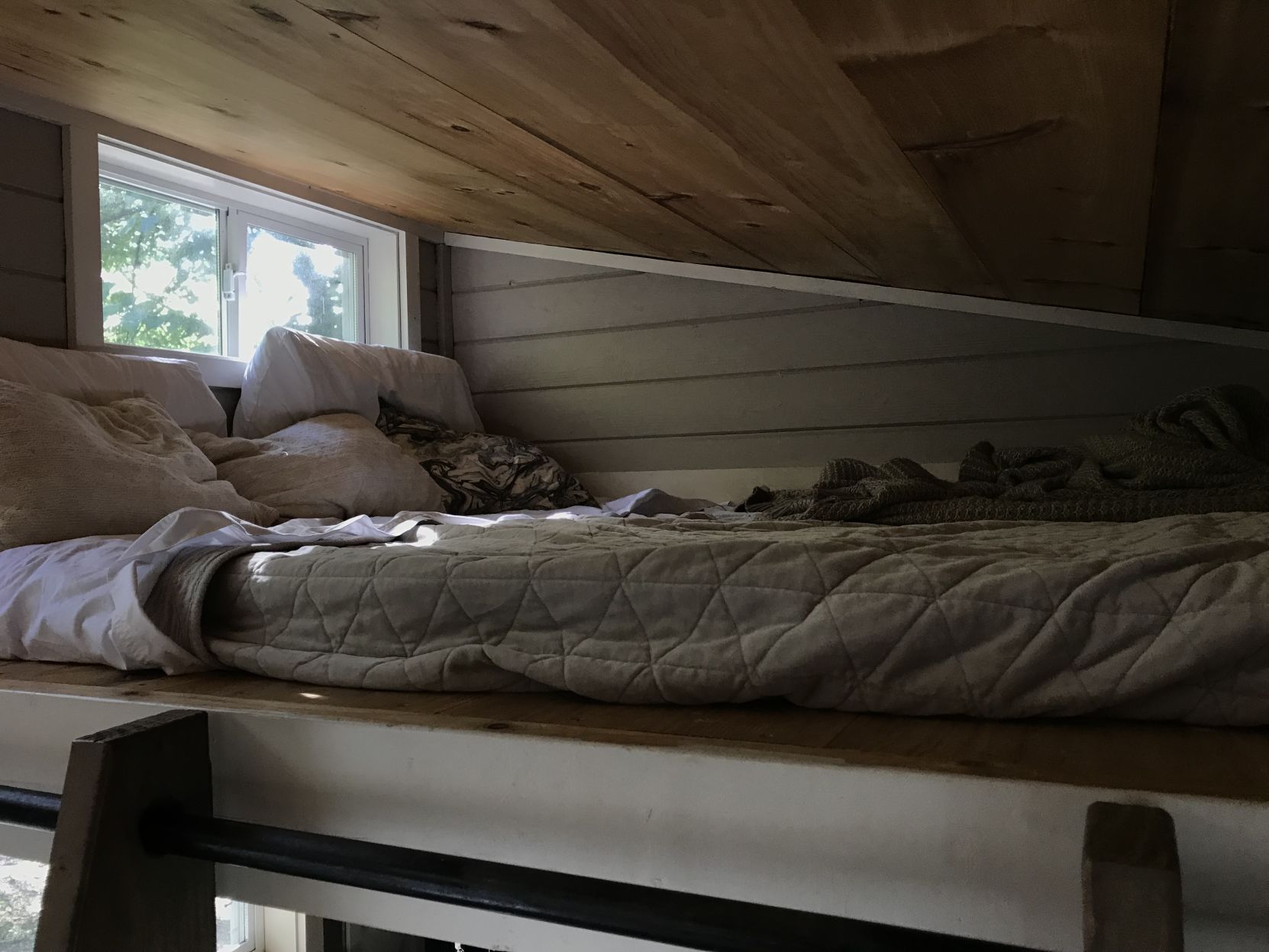 Alfa loft bed